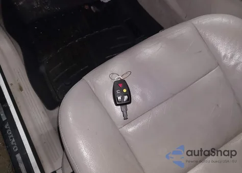 2007 Volvo S40 T5 z USA, uszkodzony, nr VIN YV1MH682X72306442